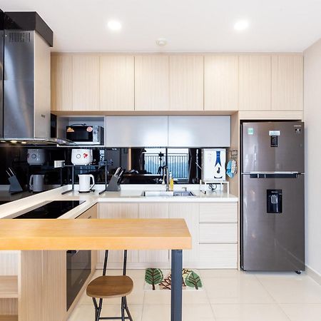 Home, Cosy&Luxury Apartment - 5Mins To Airport, Free Pool&Gym, Airport Pick Up Service โฮจิมินห์ซิตี้ ภายนอก รูปภาพ
